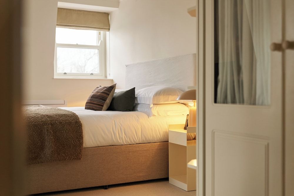 undefined Europa House Apartments 10