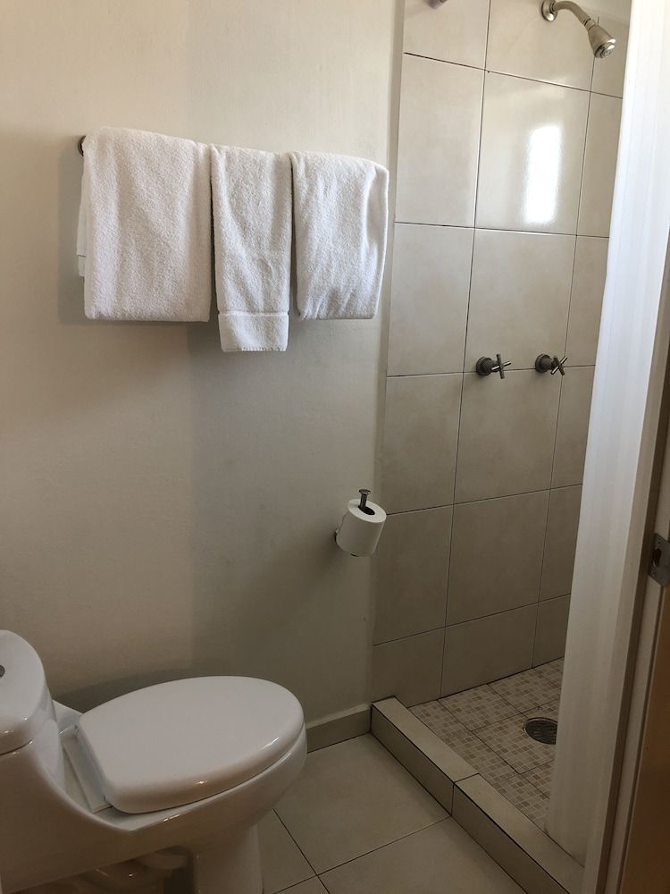 Hotel El Dorado Hermosillo Standard Room 3