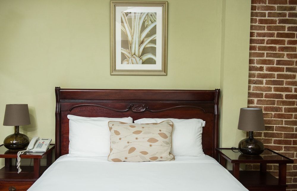 Platino Hotel & Casino Executive Deluxe Room 4