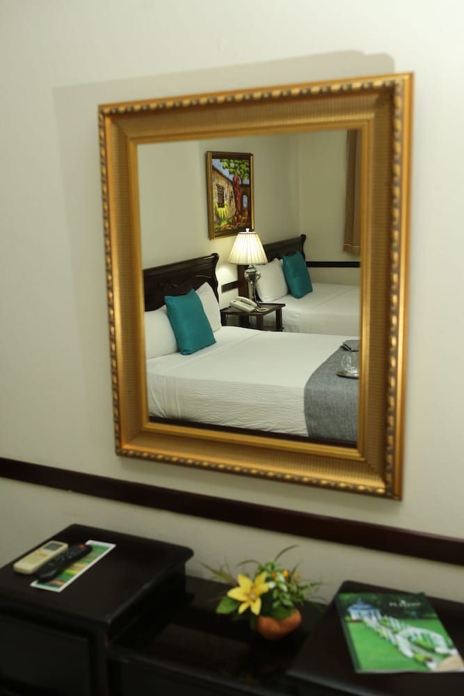 Platino Hotel & Casino Junior Suite 11