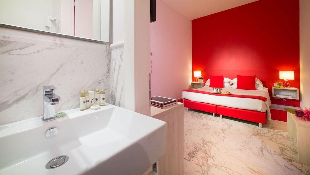 Hotel Boston Double or Twin Room 4