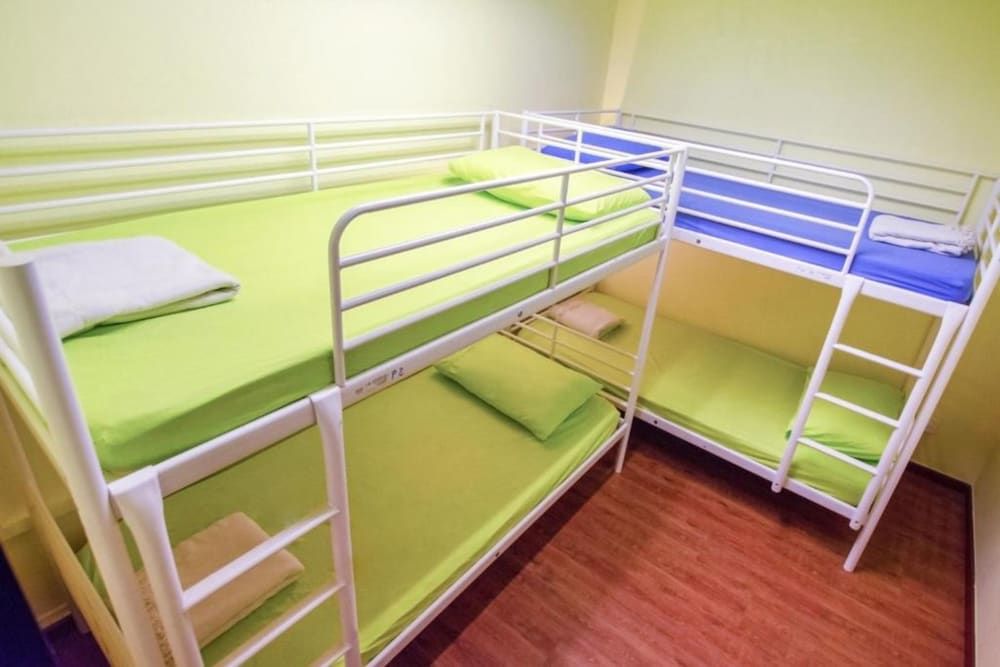 Single Bed in 4-Bed Mixed Room