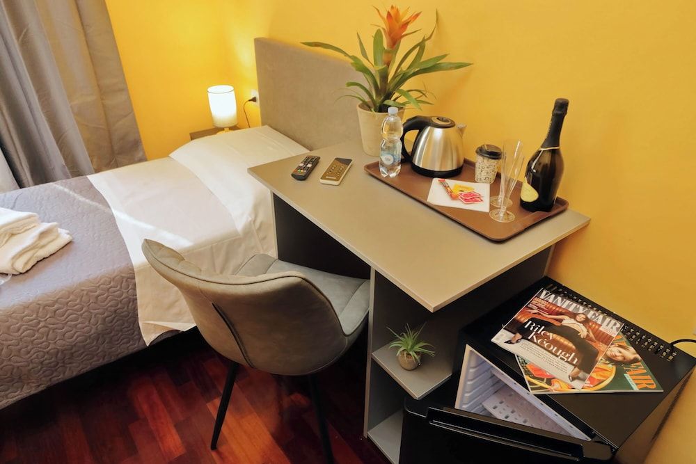 undefined LHG Comfy Rooms 7