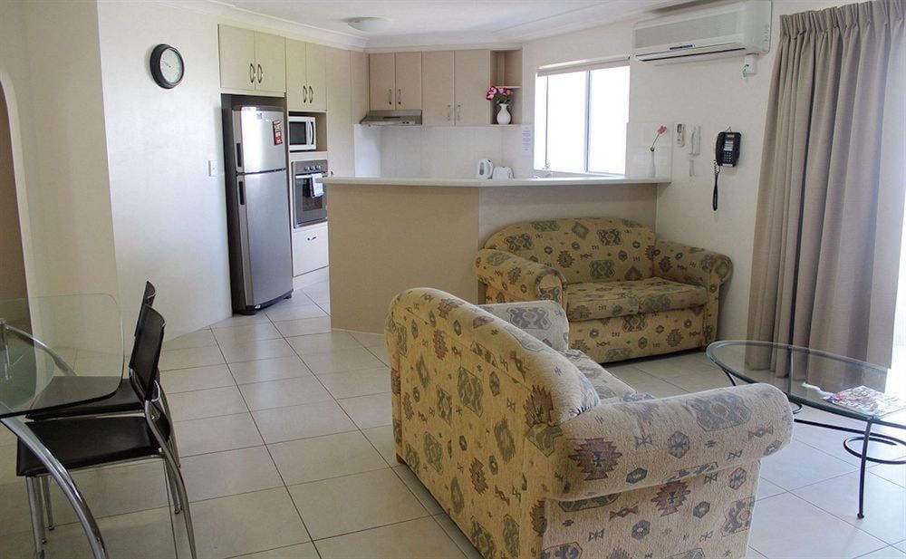 Surfers Del Rey Apartment, 2 Bedrooms 5