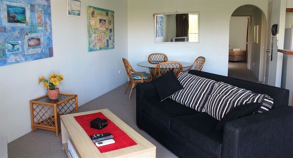 Surfers Del Rey Apartment, 2 Bedrooms 6