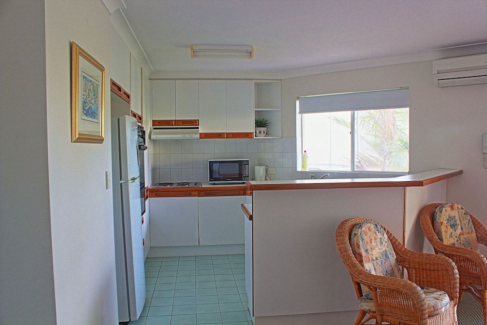 Surfers Del Rey Apartment, 2 Bedrooms 4