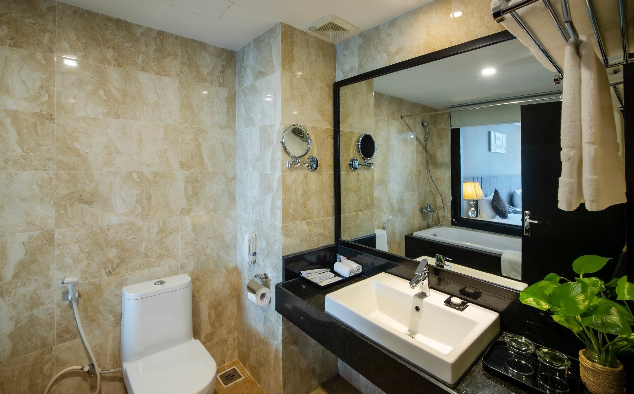 undefined Muong Thanh Grand Da Nang Hotel 8