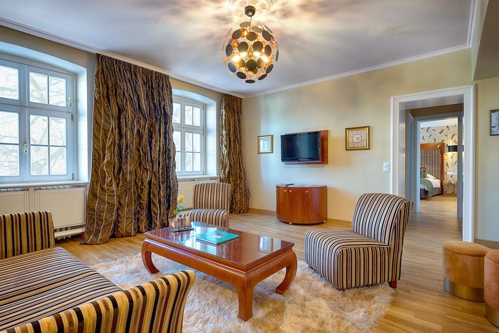 Parkhotel Adler Junior Suite (Deluxe) 9