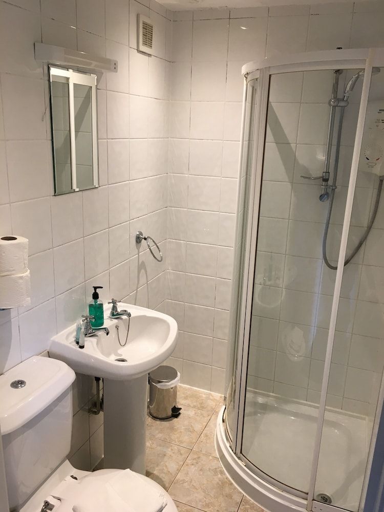 The Hollies Inn Double Room, Ensuite 3