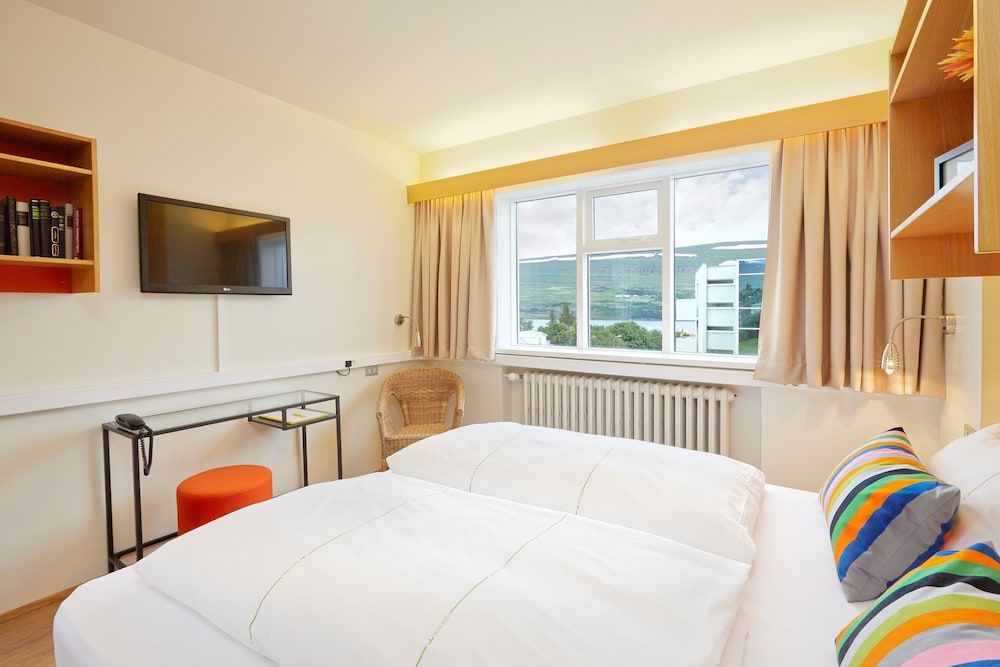 Twin Room, Private Bathroom