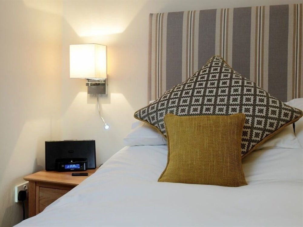 The Kings Arms Double Room, Ensuite 2