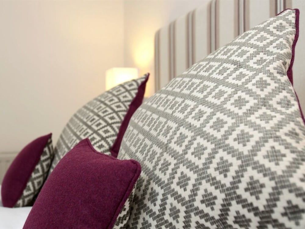 The Kings Arms Double Room, Ensuite 5