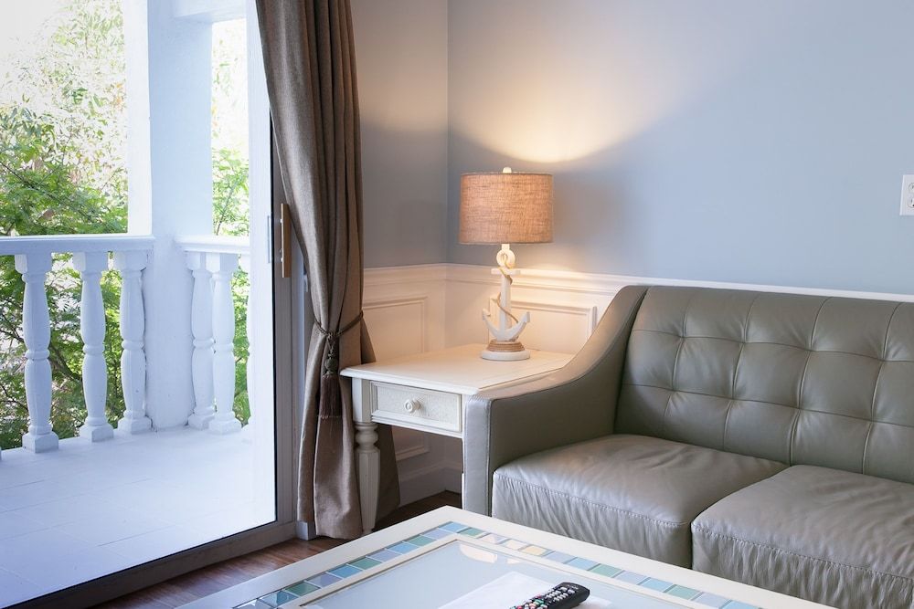 Dolphin Cove - Adults Only Room, 2 Bedrooms, Garden View 5