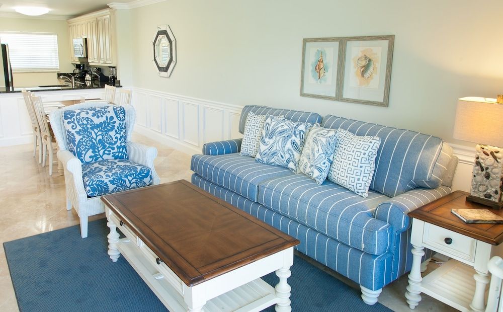 Dolphin Cove - Adults Only Room, 2 Bedrooms, Marina View 6