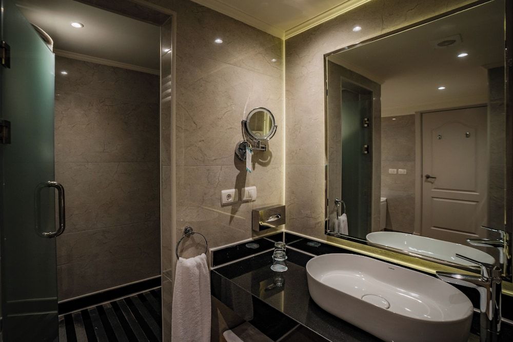 SUNRISE Alex Avenue Hotel Executive Jacuzzi Suite 4