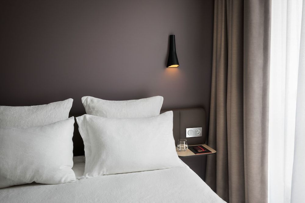 OKKO Hotels Grenoble Centre Classic Double Room (snacks & drinks self service in the Lounge Club) 3
