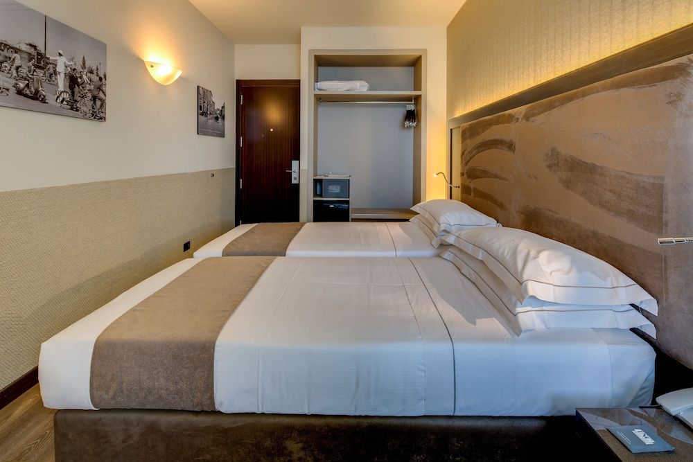 Best Western Plus Hotel Farnese Superior Room, 2 Twin Beds, Non Smoking 2