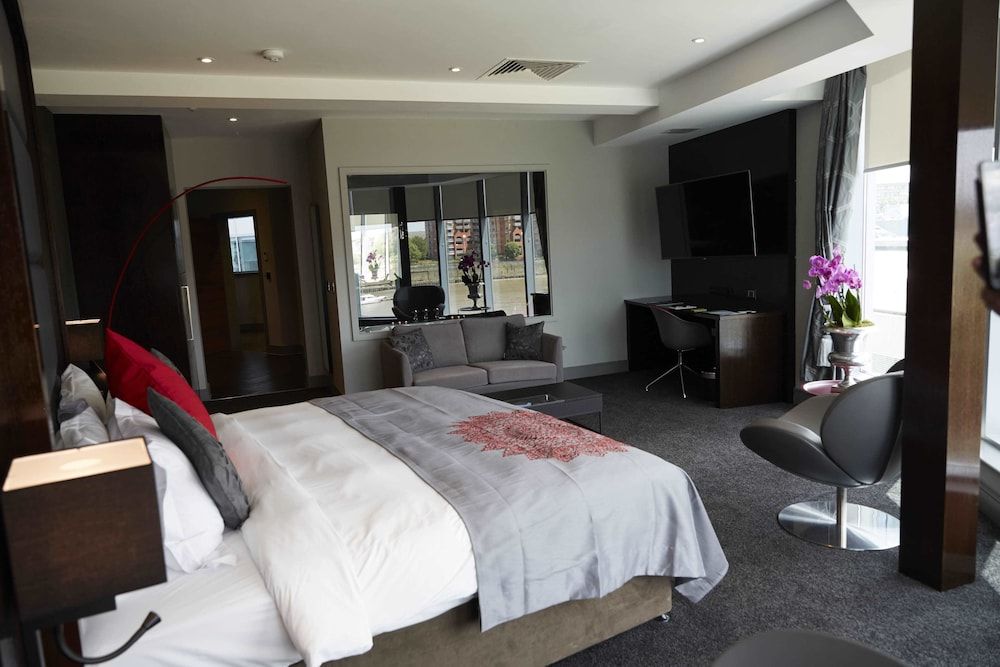 undefined Rafayel on the Left Bank 5