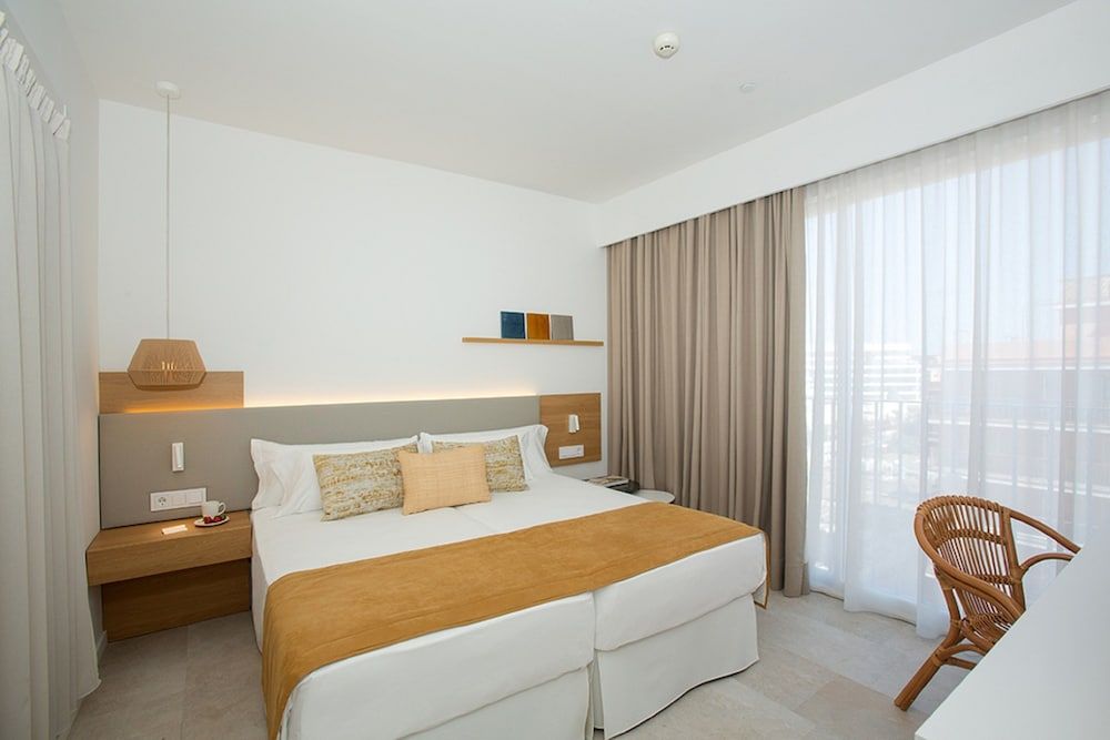 Panoramic Room, Terrace
