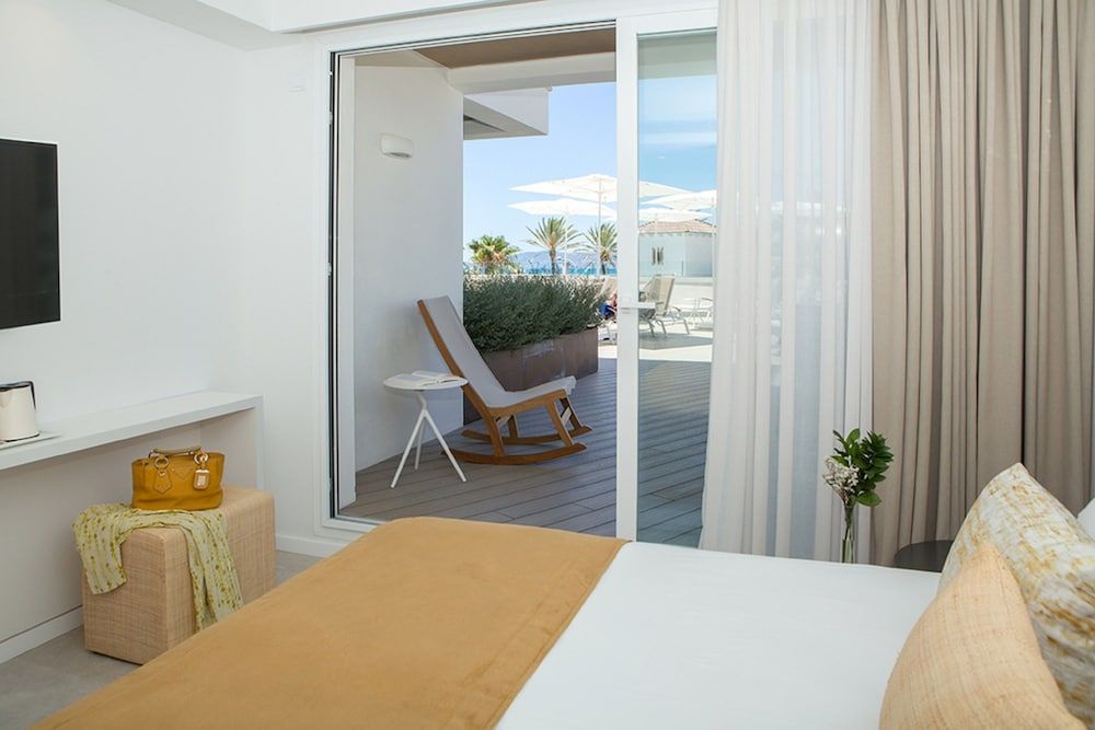 Superior Double Room, Terrace, Poolside