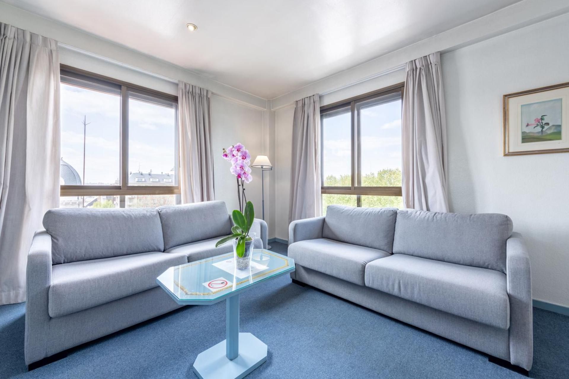 Espahotel Plaza de España Studio for 2 Adults and 1 Child 3