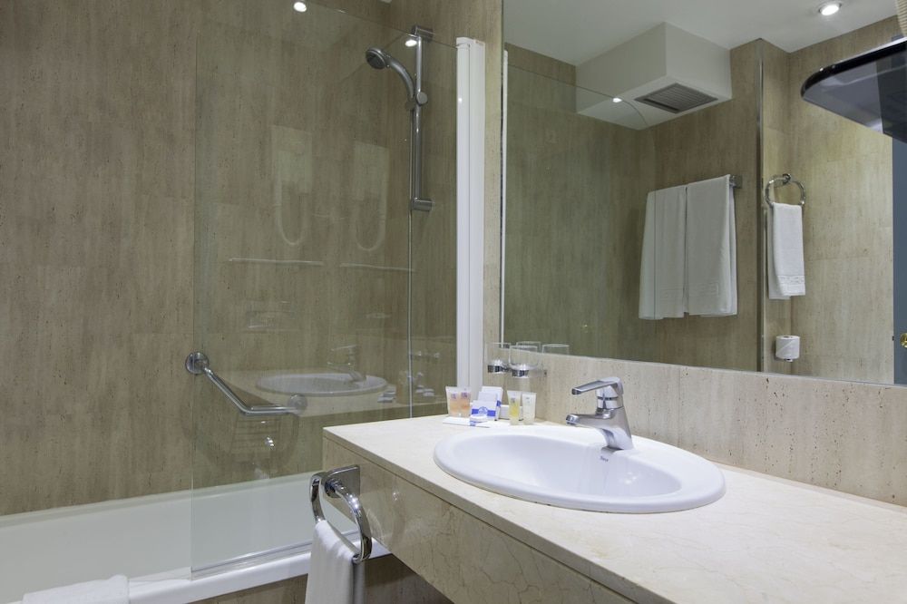 Espahotel Plaza de España Studio (2 adults + 1 child) 9