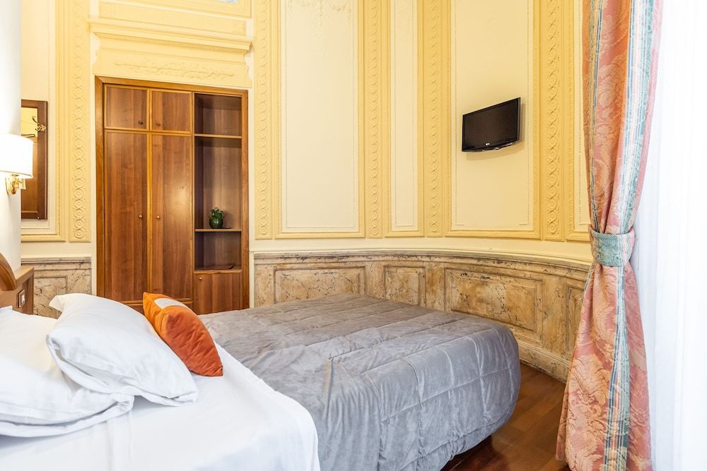 undefined Hotel Medici 4