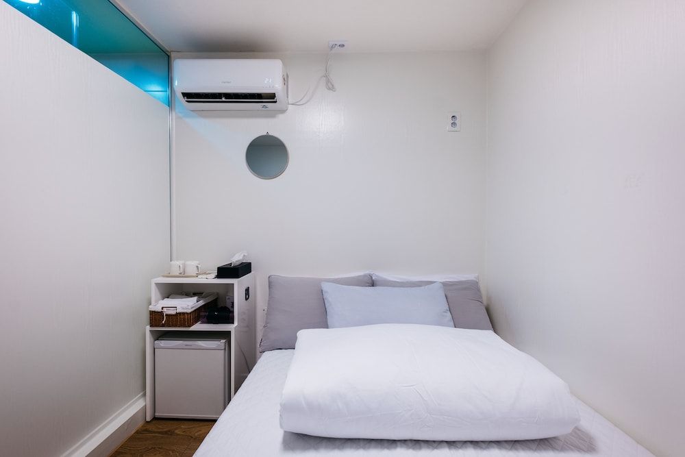 K Stay Guest House Economy Double Room, 1 Double Bed 2