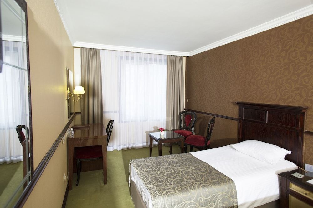 Topkapi Inter Istanbul Hotel Standard Double Room 13