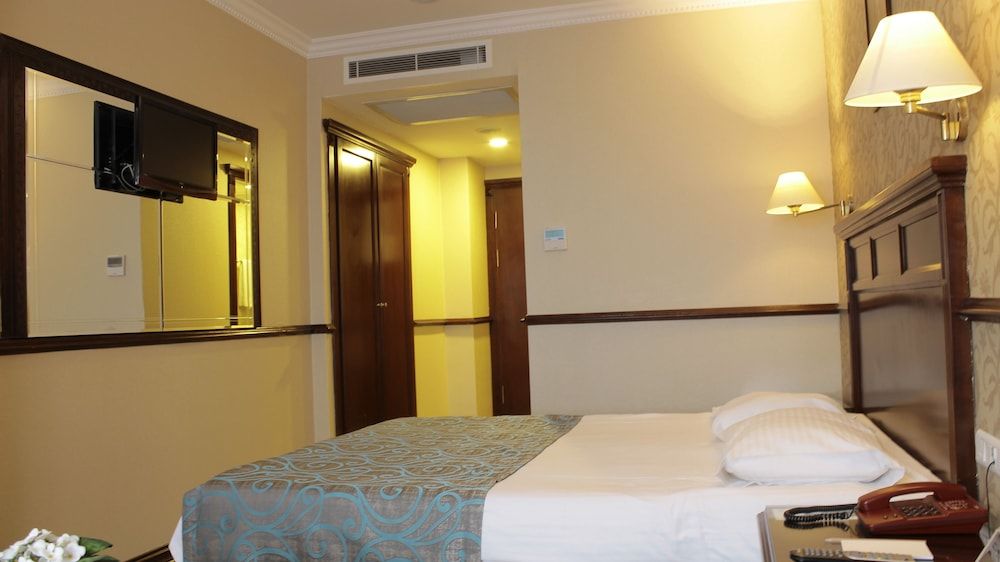 Topkapi Inter Istanbul Hotel Standard Double Room 8