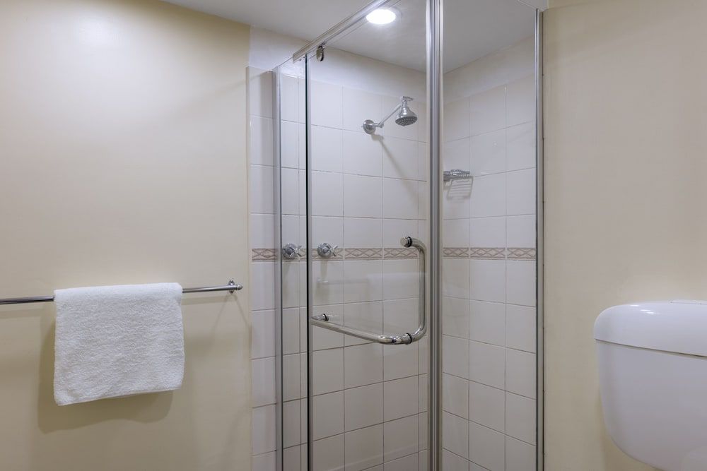 Adelaide Granada Motor Inn Standard Room 3