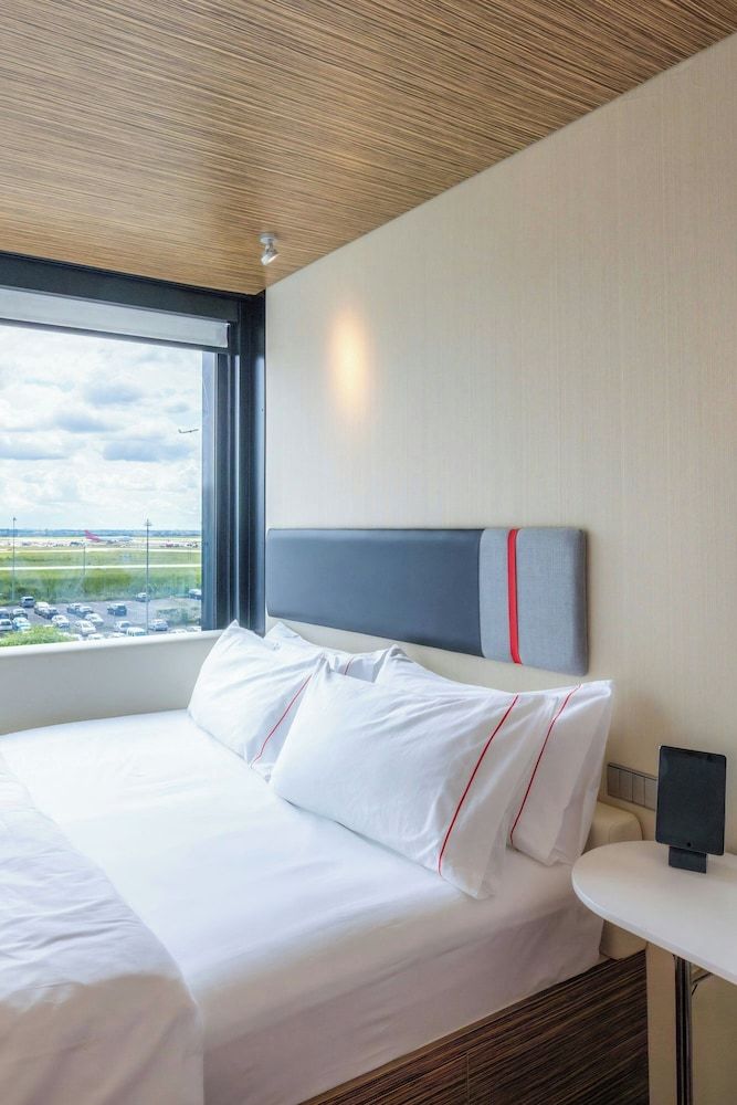 citizenM Paris Charles de Gaulle Room, 1 King Bed, Non Smoking 4