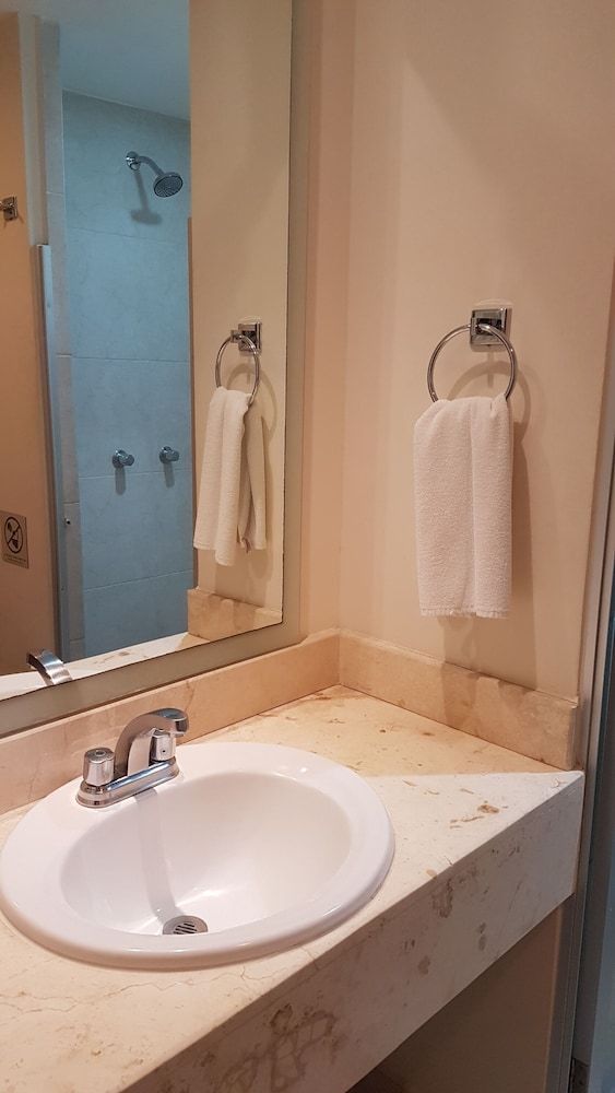 Hotel & Suites Nader Standard Room 6