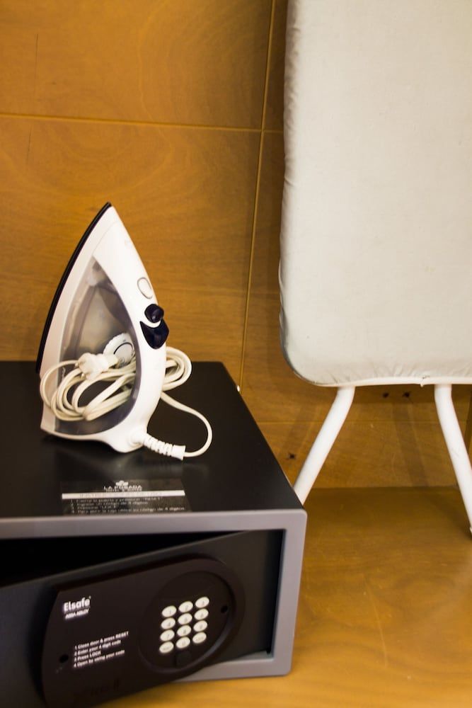 La Posada Hotel & Suites Superior Room 9