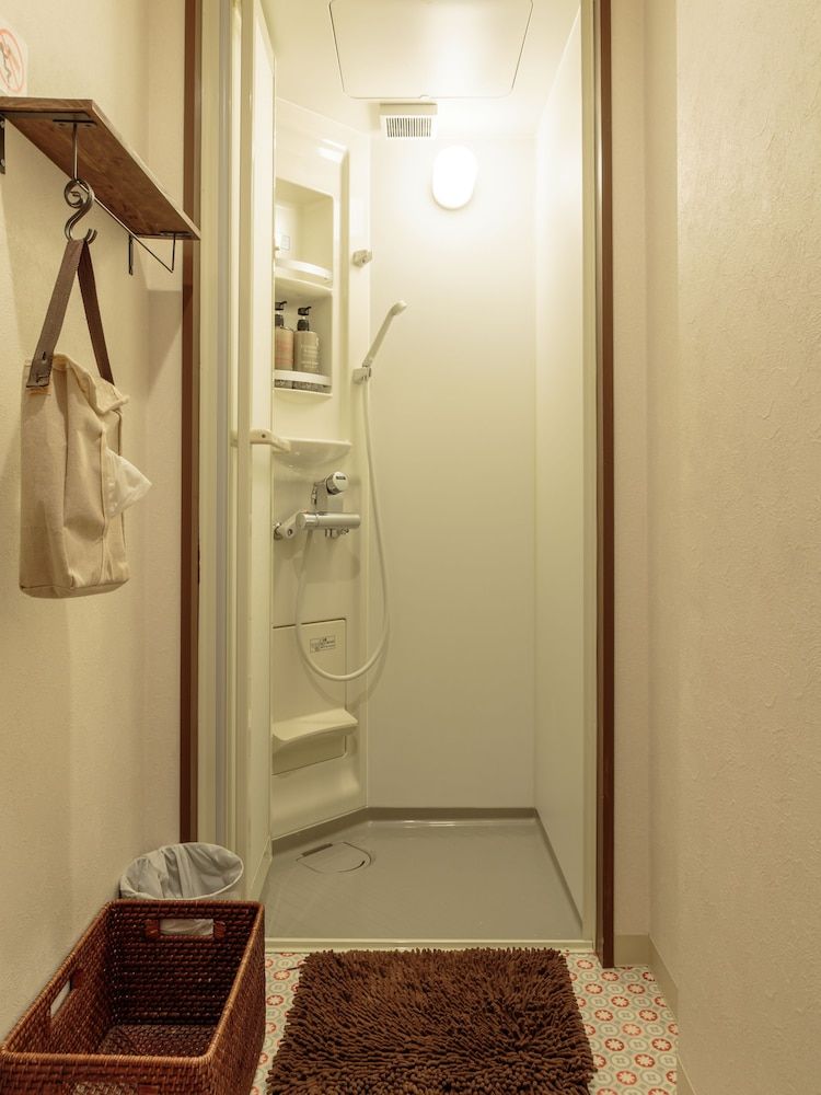 Japanese-Style Single Room with Shared Bathroom