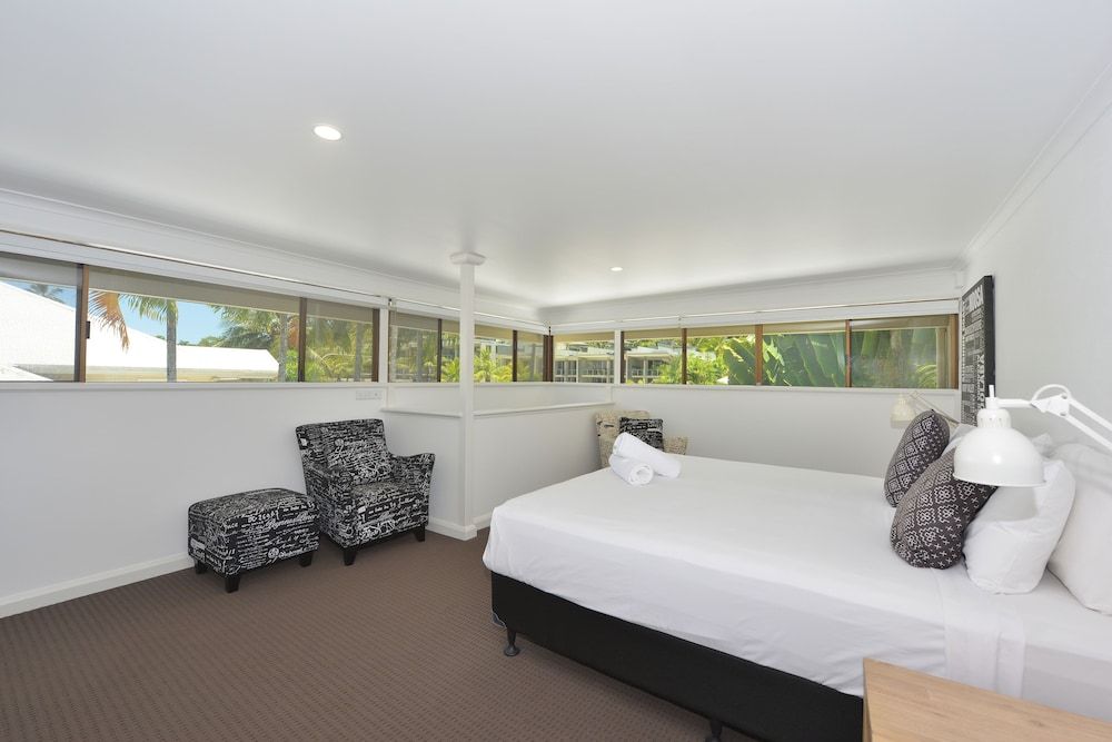 undefined Driftwood Mantaray 3