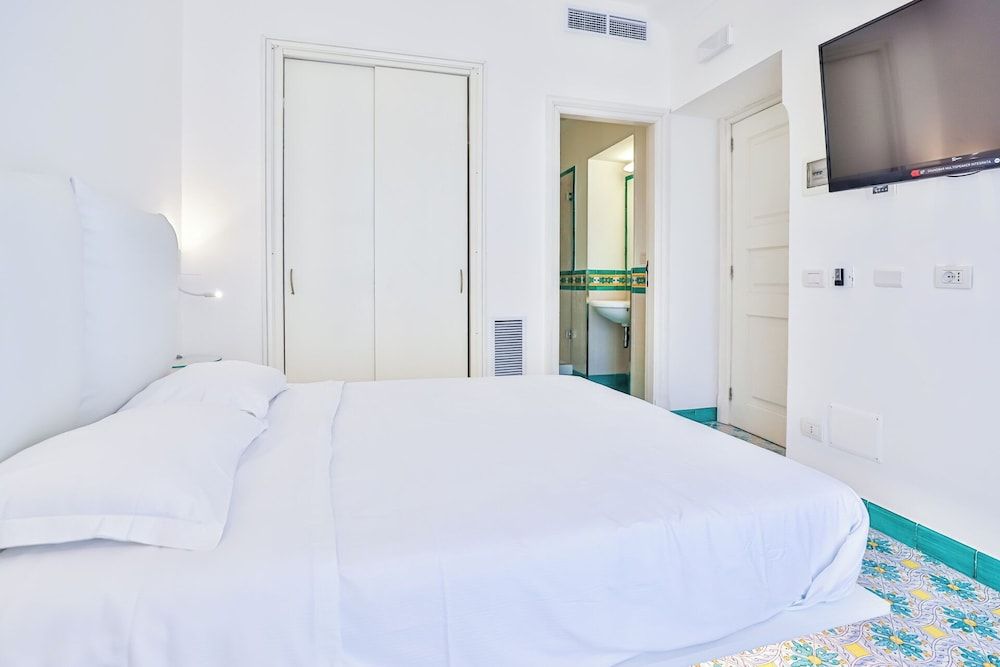 Terrazza Duomo Economy Double Room 2