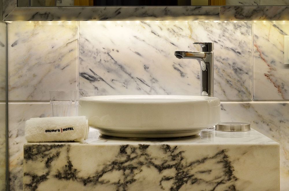 Browns Central Hotel Superior Double Room 20