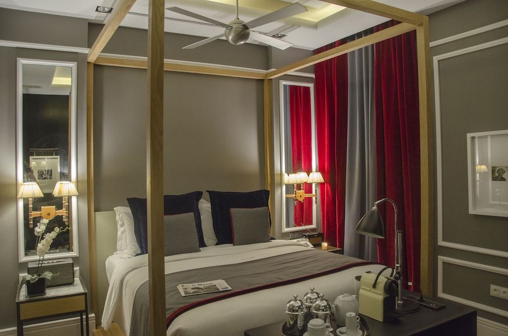 Browns Central Hotel Superior Double Room 7