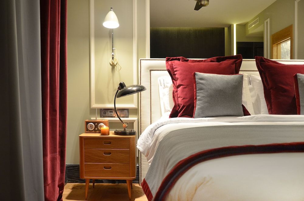 Browns Central Hotel Superior Double Room 12