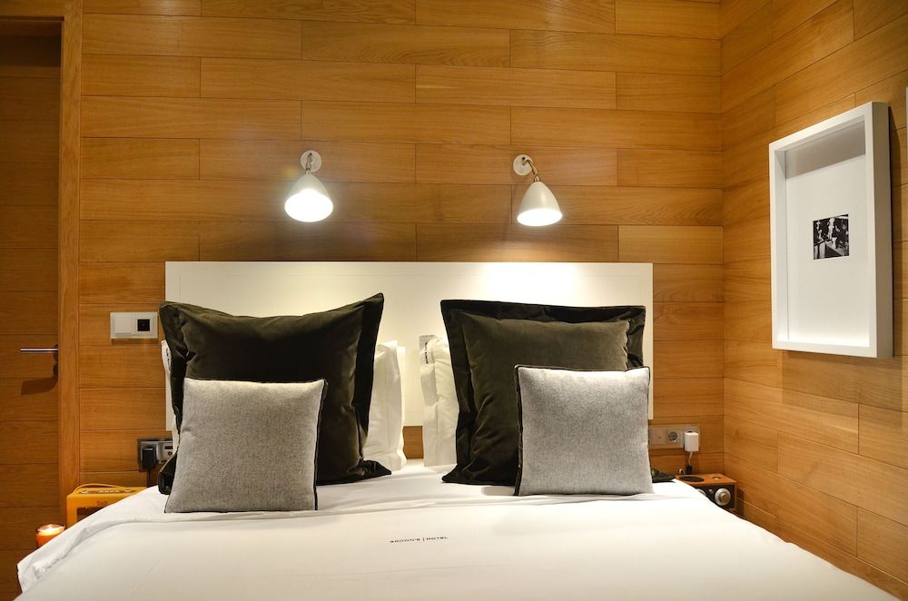 undefined Browns Central Hotel 8