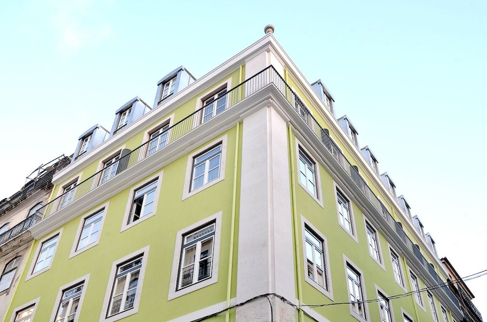 undefined Browns Central Hotel 4