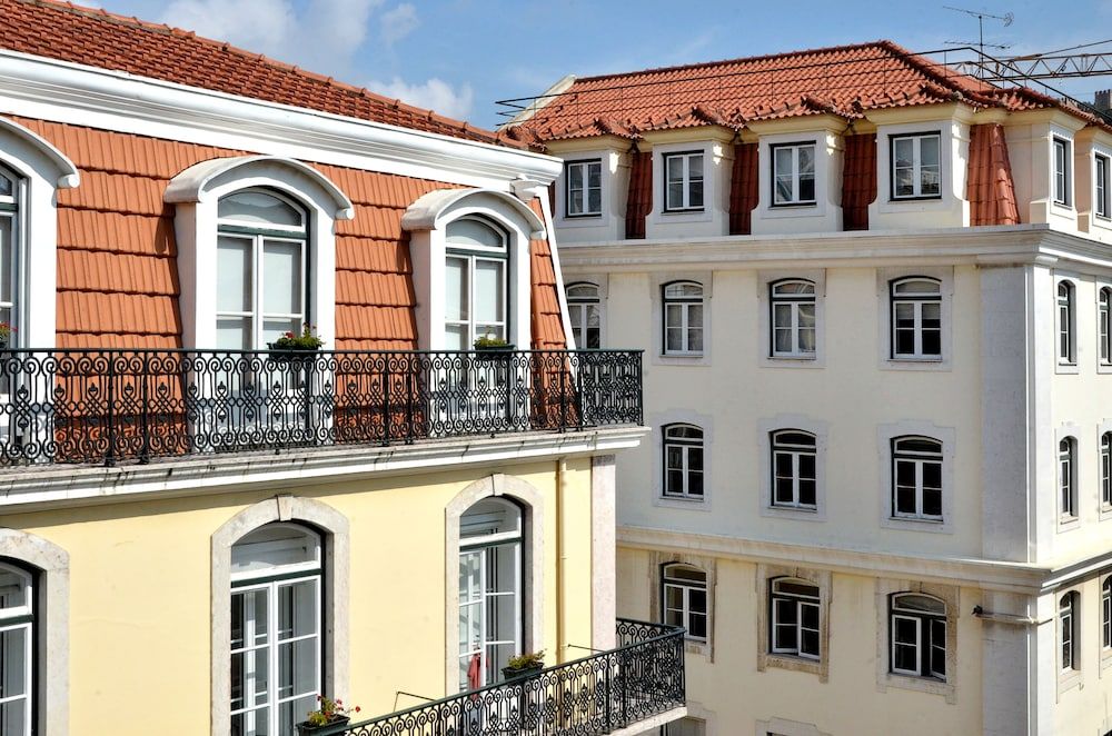 undefined Browns Central Hotel 2