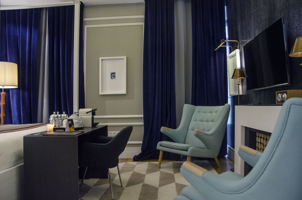 Browns Central Hotel Superior Double Room 28