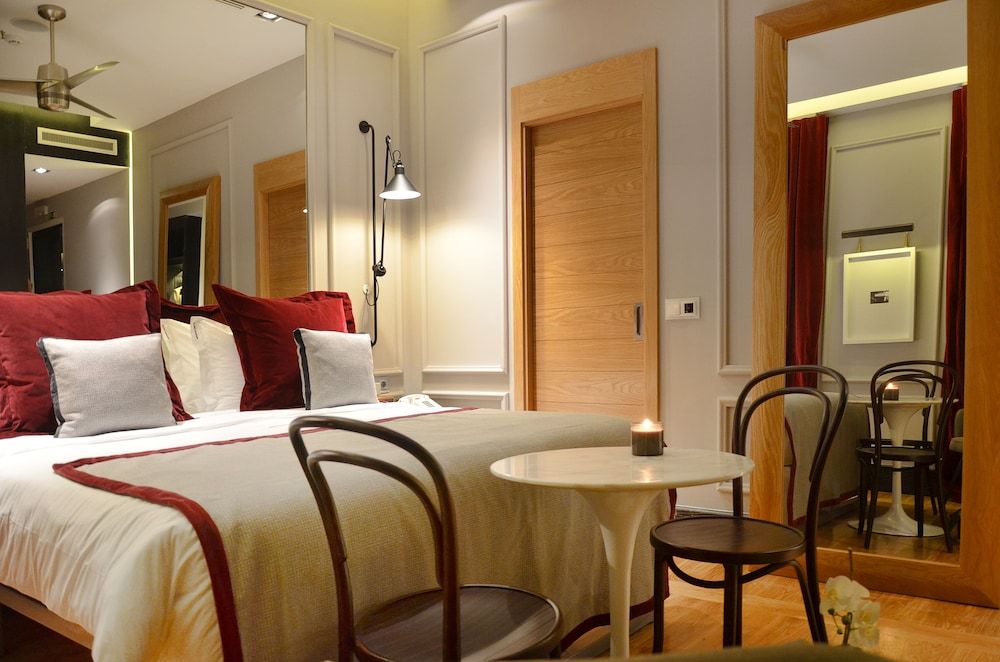 Browns Central Hotel Superior Double Room 24