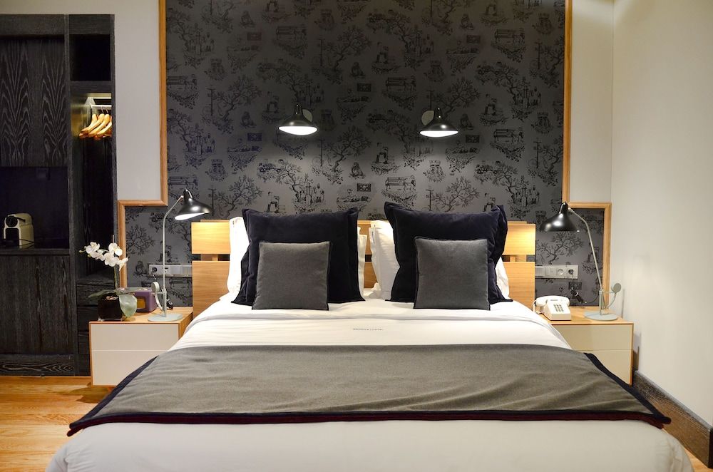 Browns Central Hotel Superior Double Room 11