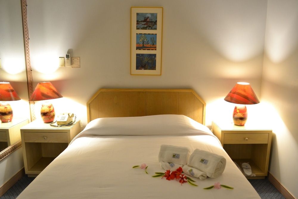 West Plaza Hotel Desekel Deluxe Room, Kitchenette 3