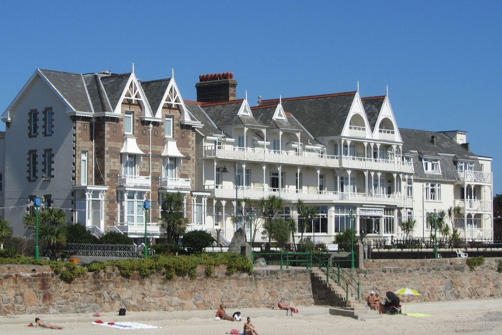 Ommaroo Hotel