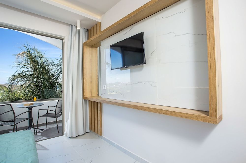 Family Room, 1 Bedroom