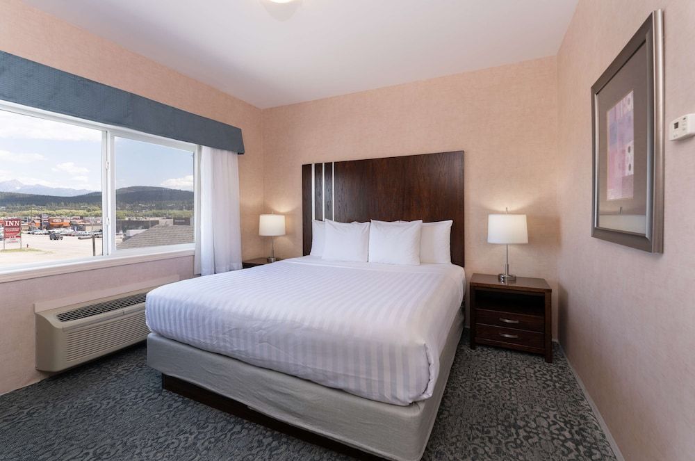 Prestige Cranbrook Hotel, BW Premier Collection Business Suite, 1 King Bed, Non Smoking, Kitchenette